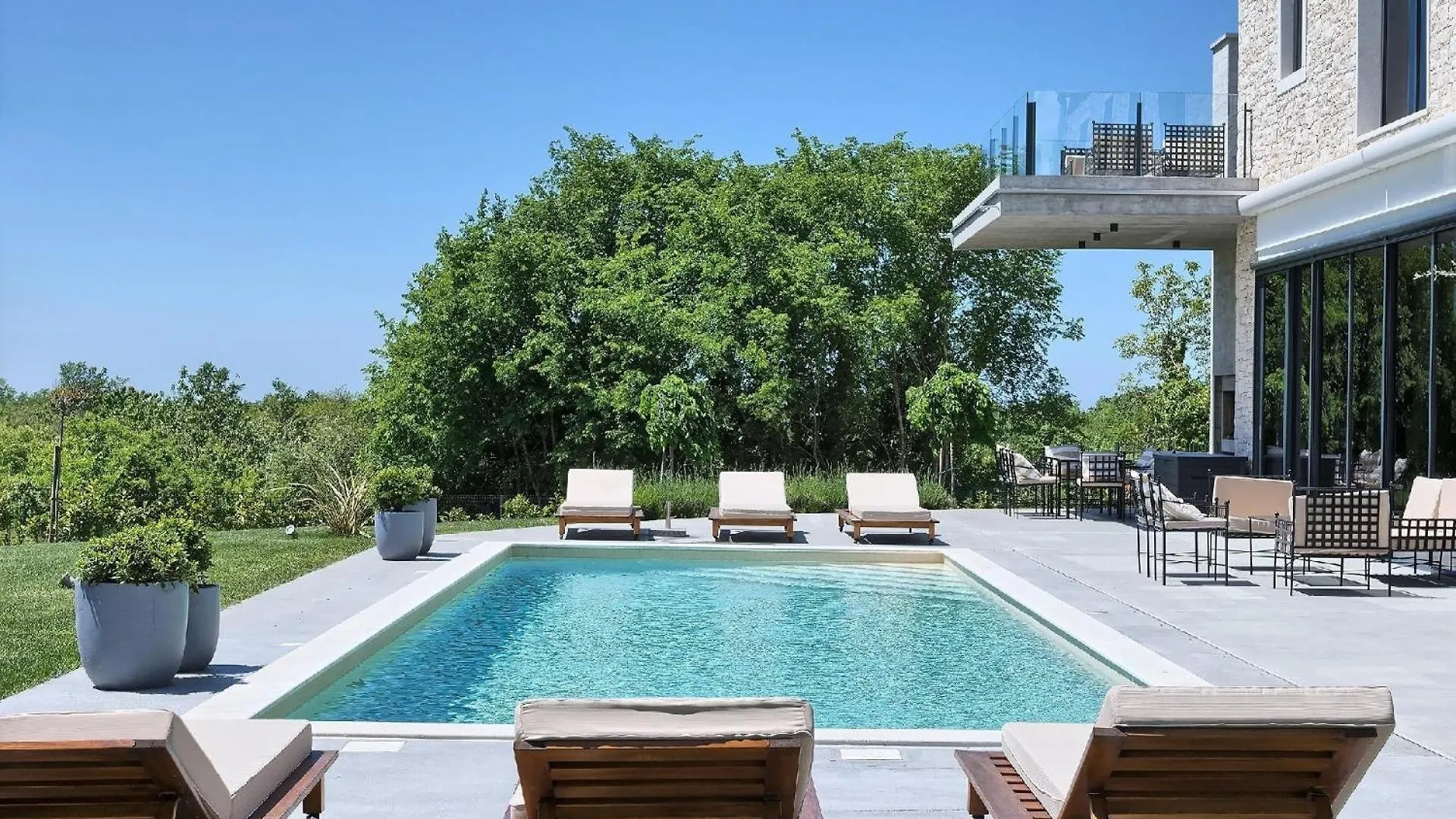 Ferienhaus Mit Privatpool Fuer 8 Personen Ca 400 Qm In Radetici, Istrien Binnenland Von Istrien 0*, Radetici Croatia